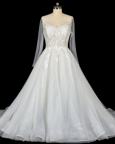 Elegant Tailed and Elegant Wedding Dress WD03EM004